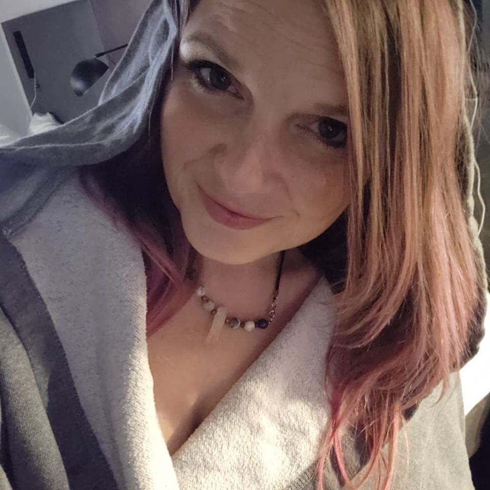 Meet your Posher, Pamela